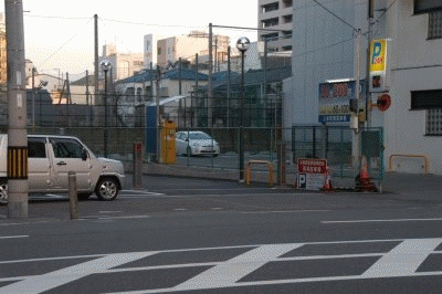 上本町西駐車場